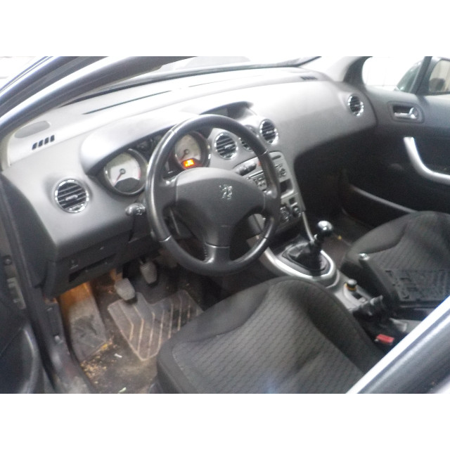 Veiligheidsgordel rechts voor Peugeot 308 SW (4E/H) (2007 - 2014) Combi 5-drs 1.6 16V THP 150 (EP6DT(5FX))