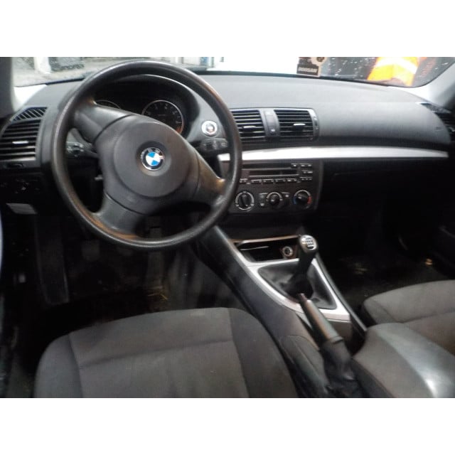 Koelventilatormotor BMW 1 serie (E87/87N) (2004 - 2011) Hatchback 5-drs 116i 1.6 16V (N45-B16A)