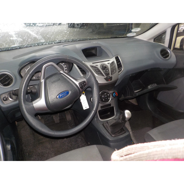 Achterlicht links buiten Ford Fiesta 6 (JA8) (2008 - 2017) Hatchback 1.25 16V (STJA(Euro 5))