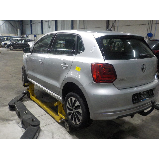Spiegel buiten links elektrisch Volkswagen Polo V (6R) (2014 - 2017) Hatchback 1.4 TDI (CUSA(Euro 6))