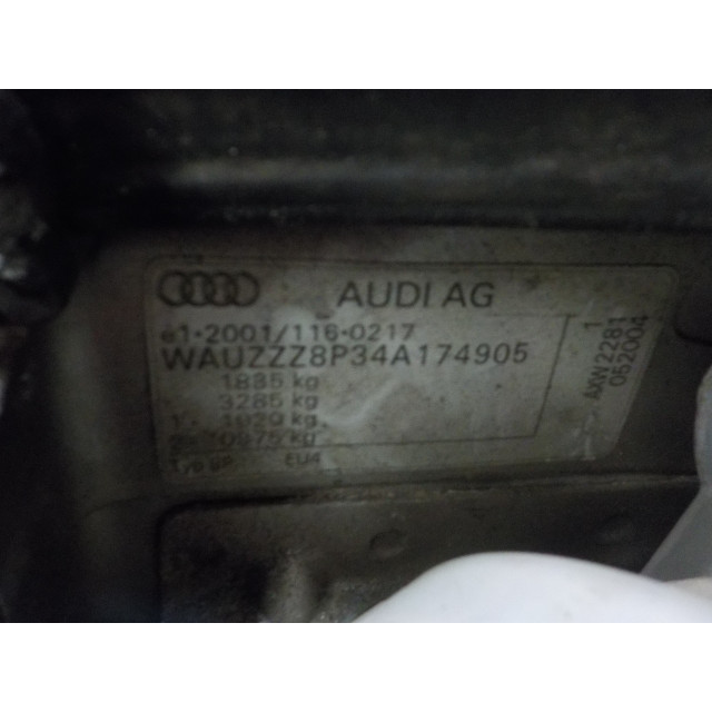 Airco pomp Audi A3 (8P1) (2003 - 2008) Hatchback 3-drs 2.0 16V FSI (AXW)