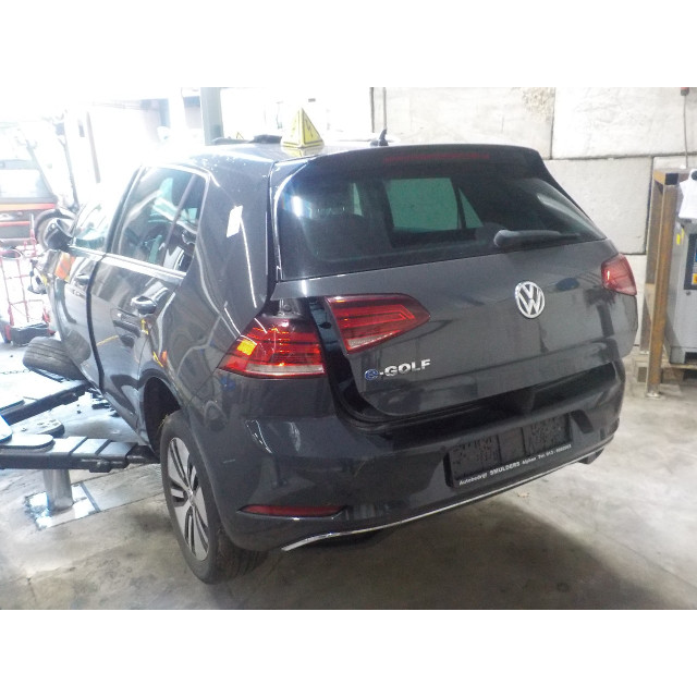Achterlicht kofferdeksel achterklep links Volkswagen Golf VII (AUA) (2016 - 2021) Hatchback e-Golf (EAZA)
