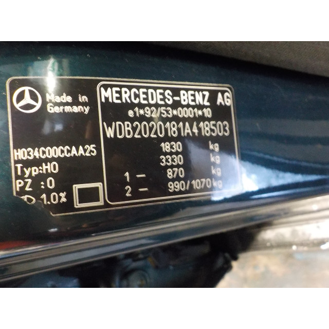 Achterlicht links buiten Mercedes-Benz C (W202) (1993 - 2000) Sedan 1.8 C-180 16V (M111.920)