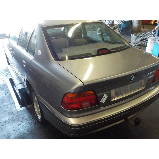 Kachelweerstand BMW 5 serie (E39) (1996 - 2003) Sedan 520i 24V (M52-B20(206S3))