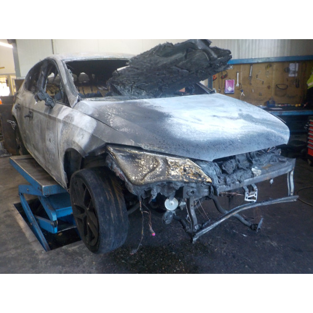 Slot mechaniek kofferdeksel achterklep elektrisch Seat Leon (5FB) (2012 - heden) Hatchback 5-drs 2.0 TDI Ecomotive 16V (CKFC)