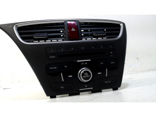 Radio Honda Civic Tourer (FK) (2014 - heden) Combi 1.6 i-DTEC Advanced 16V (N16A1)