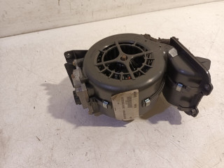 Kachel ventilator motor Mercedes-Benz CLK (W209) (2002 - 2009) Coupé 2.6 240 V6 18V (M112.912)