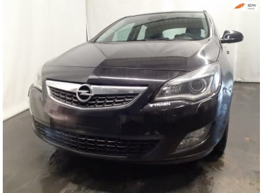 Opel Astra 1.7 CDTi Cosmo - Airco - Navi - Parkeersensor - Schade