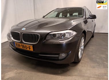 BMW 5-serie Touring 520d High Executive - Rechter Zijschade